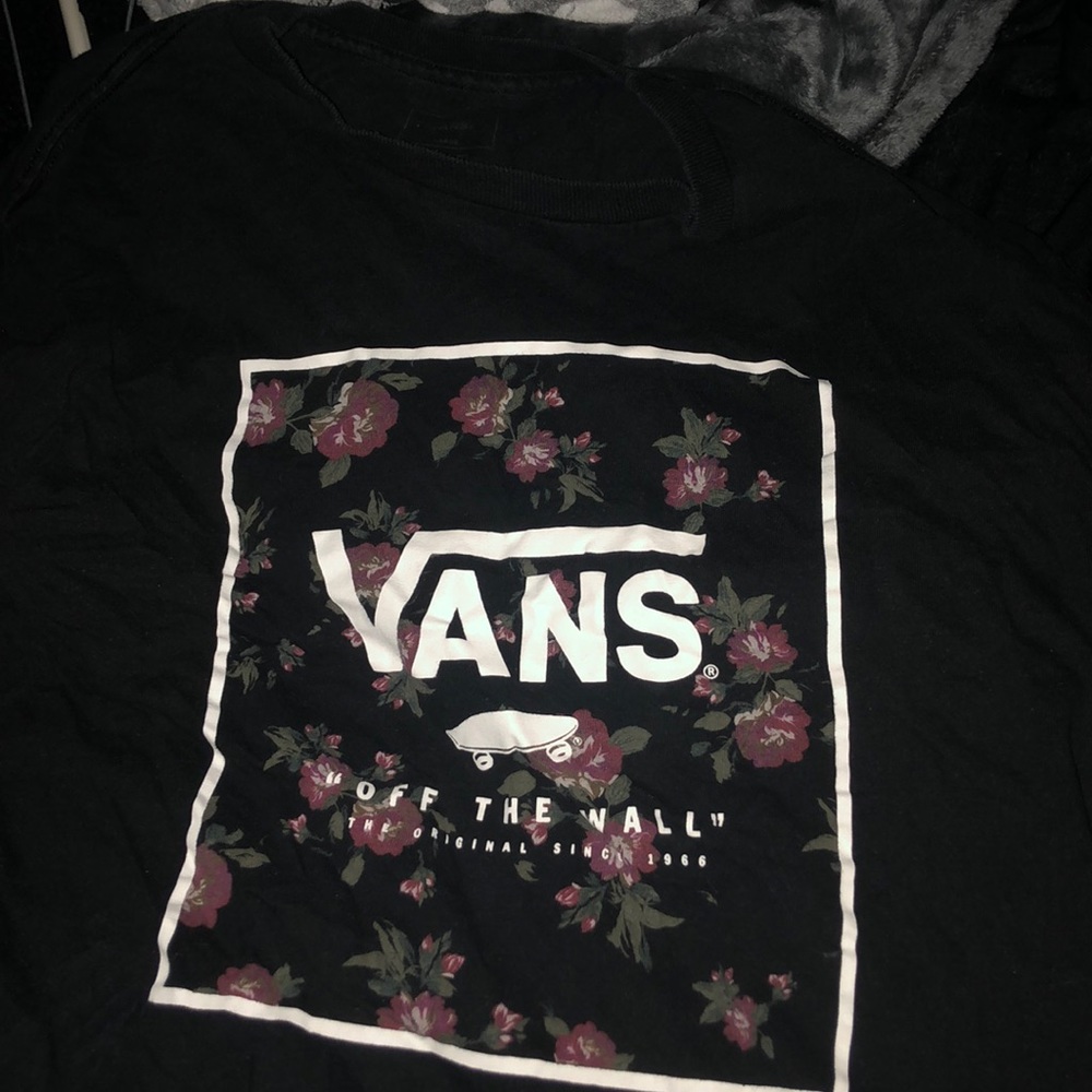 Women’s  size large vans shirt